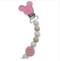 🌼 Attache Stylo Infirmière Anti-Chute | Modèle Marguerite Rose