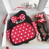 Coffret cadeau enfant 3 ans Minnie personnalisé comprenant un sac à dos, une boîte, une brosse et un bracelet. 🎁