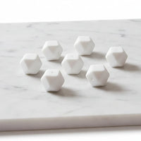 perle en silicone de couleur blanche hexagonale de 17 mm