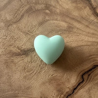 perle en coeur silicone couleur menthe pour attache tétine 