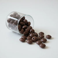 perle en silicone plate 12 mm couleur marron