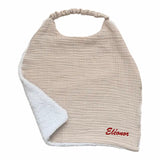 serviette elastique maternelle couleur sablé pour cantine avec le prénom de votre enfant