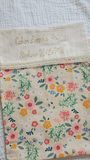 vidéo présentant un protège carnet de santé personnalisé en tissu floral